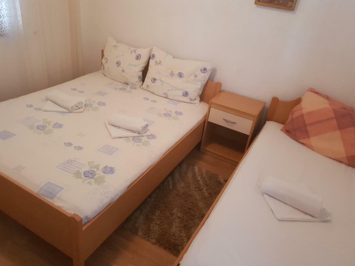 Guest House Alisa Hvar Town Eksteriør billede